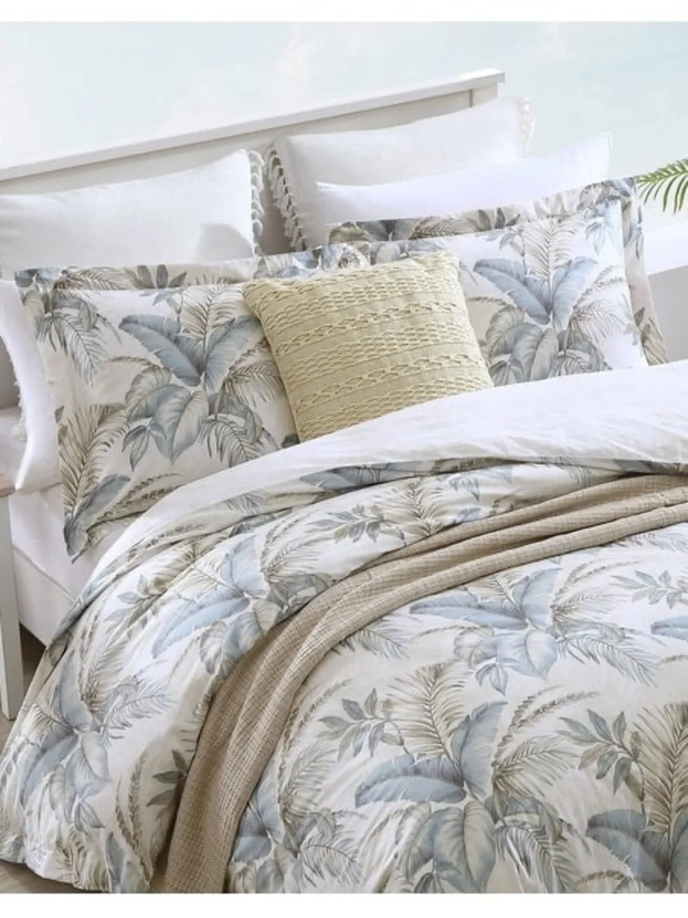 Tommy Bahama details take